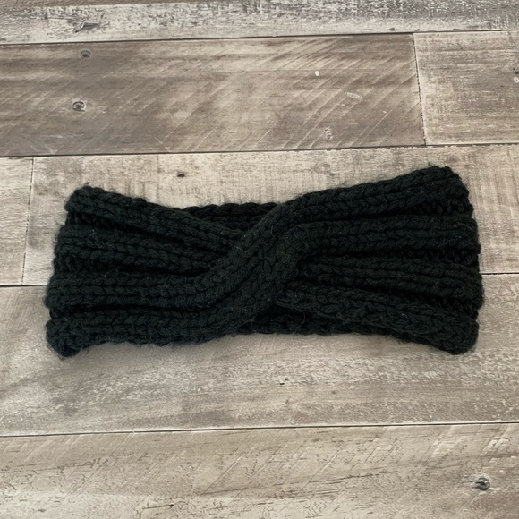 Woman’s headband - Picture 1 of 3